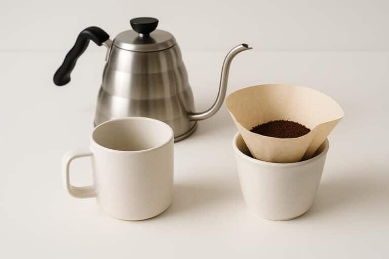 Koffie zetten zonder machine: simpele methodes en tips
